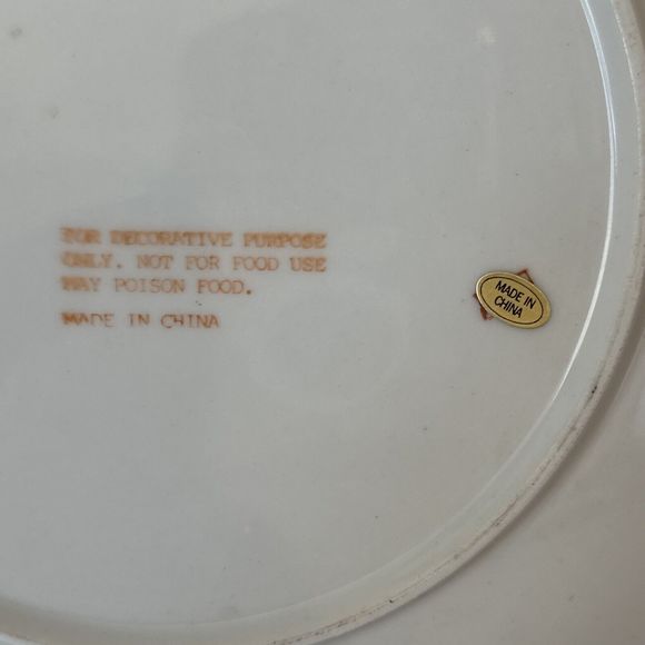 China Porcelain‎ Hand Painted Decorative 10” Plate Green Raised Gold & Vine - Picture 7 of 7